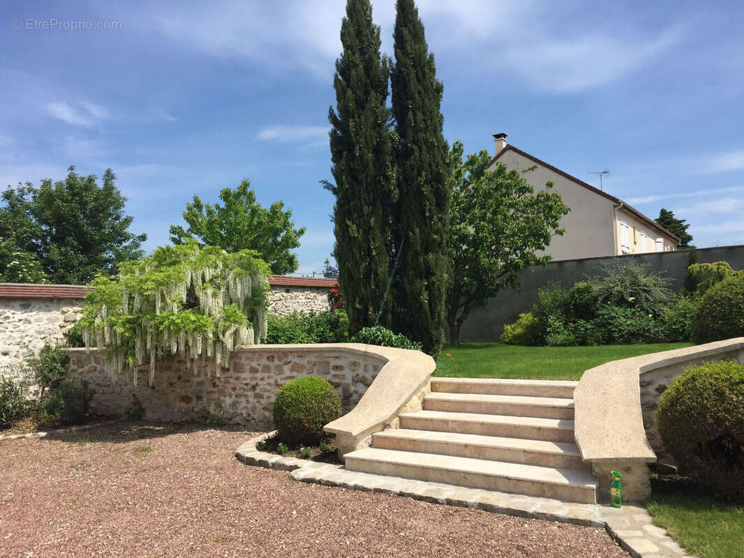 Photo 2 - Maison à CHAILLY-EN-BIERE