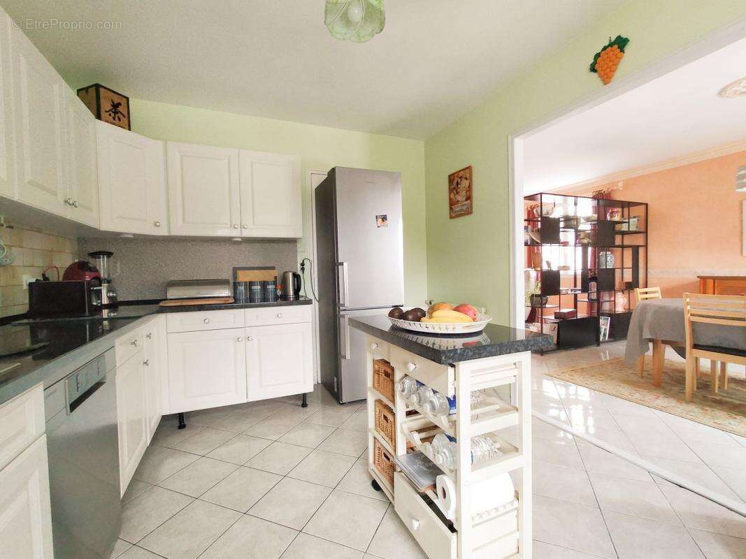 Maison à VILLAINES-LA-JUHEL