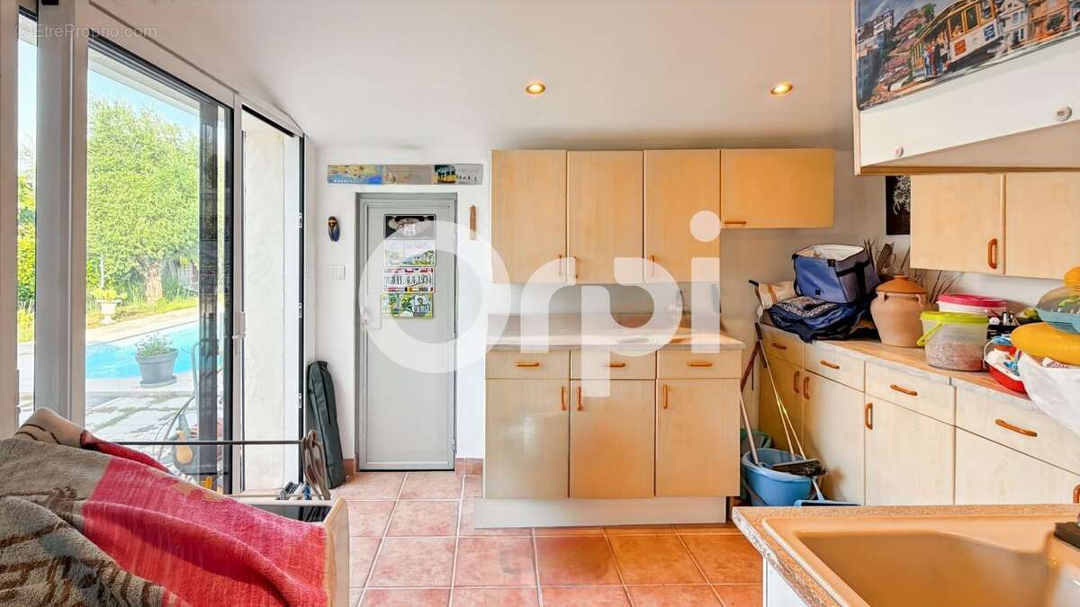 Maison avec piscine À Vendre - photo 16