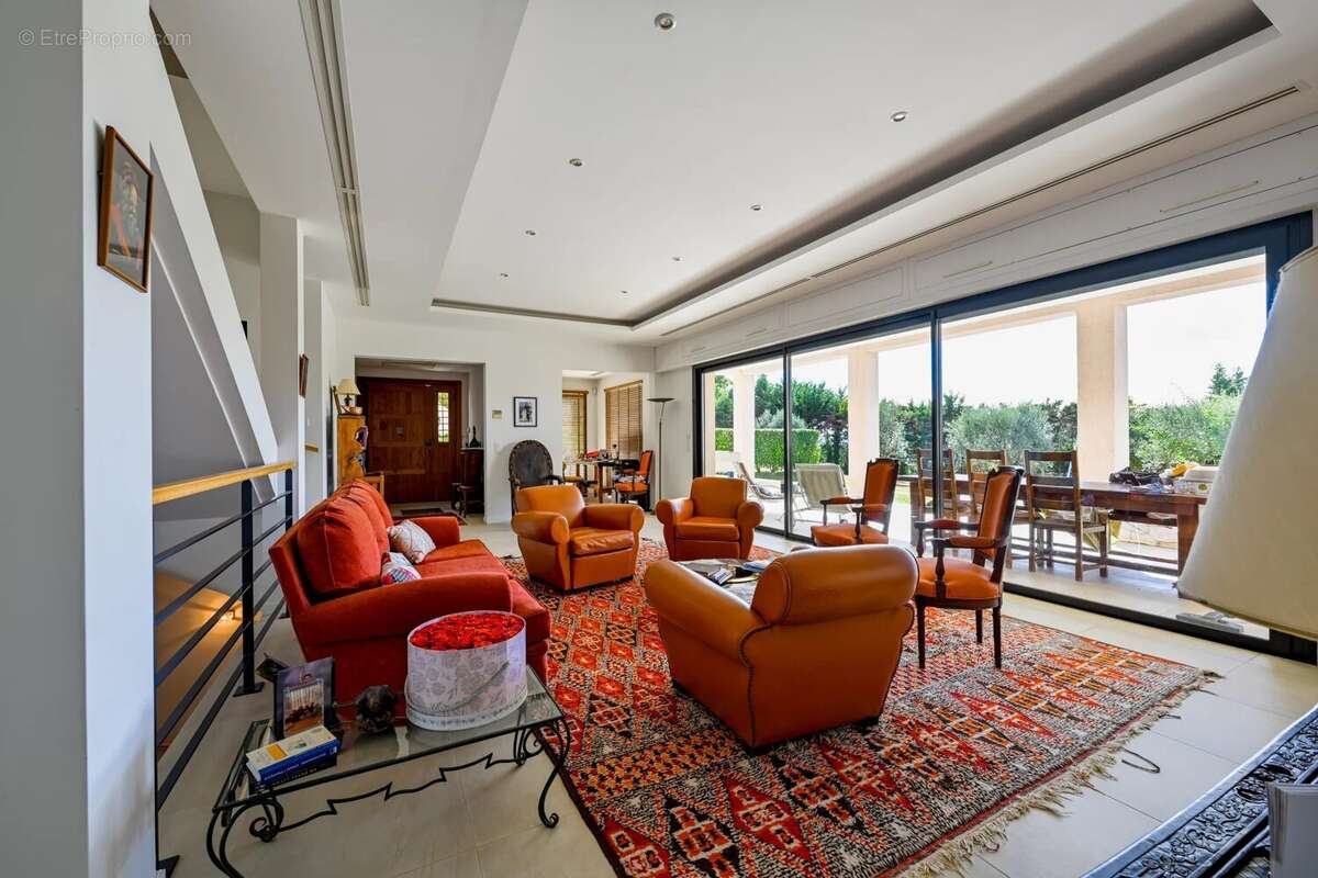Maison à MOUGINS