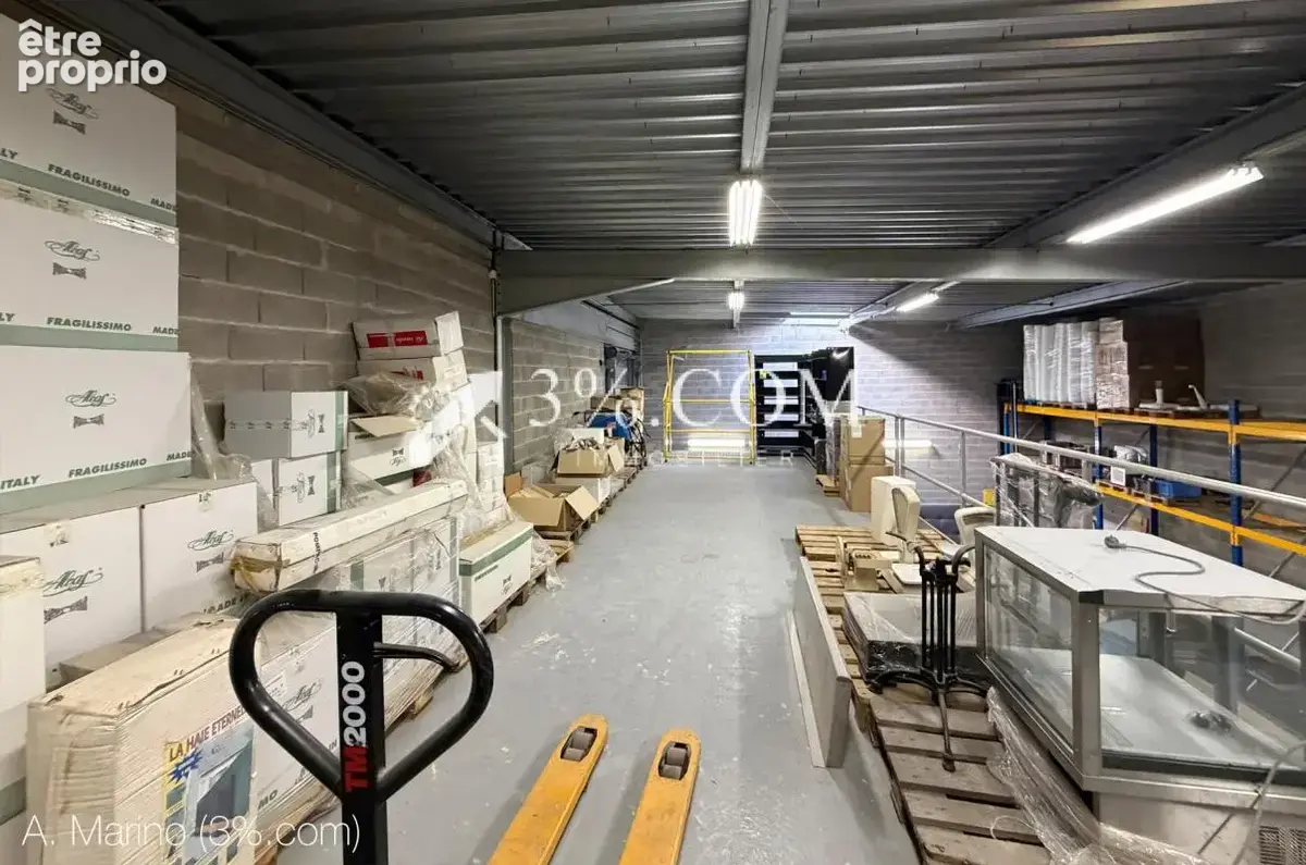 Local professionnel 359m2 - photo 4