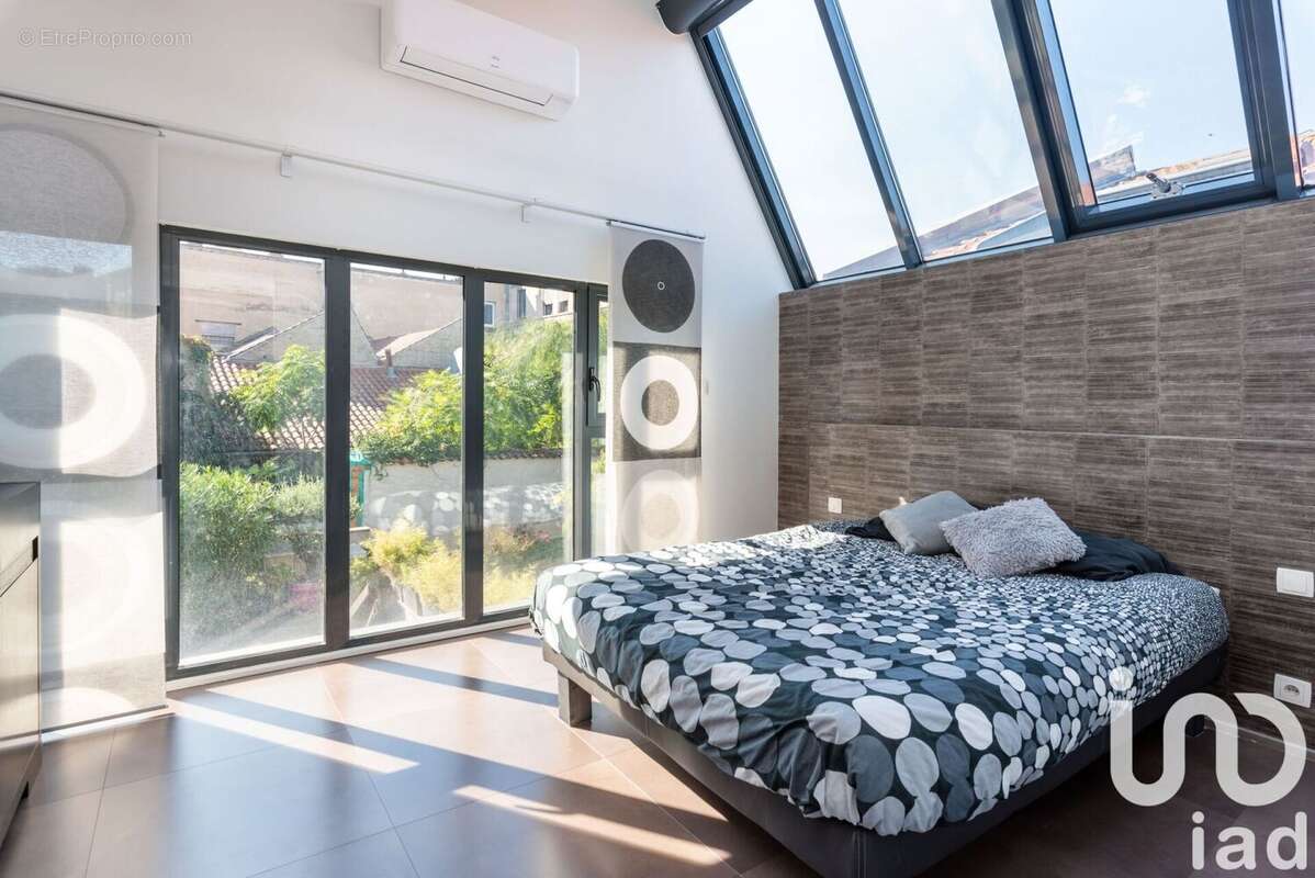 Photo 5 - Commerce à VILLEURBANNE