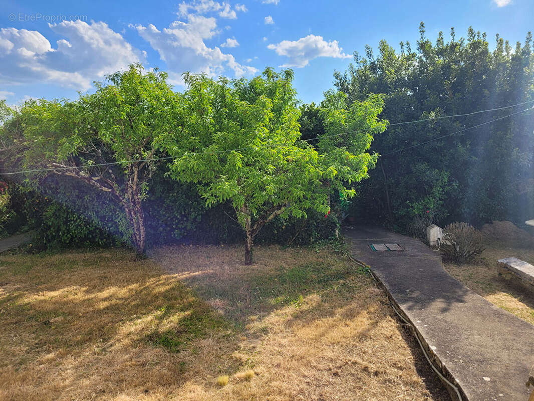 BREUIL MAGNE maison de 90 m2 de type 4 avec jardin de 600 m² - garage de 19 m² - Pompe à chaleur - photo 16