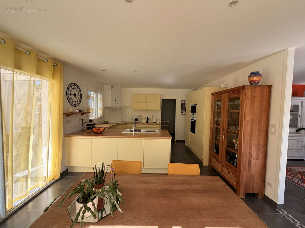 Maison à MESCHERS-SUR-GIRONDE