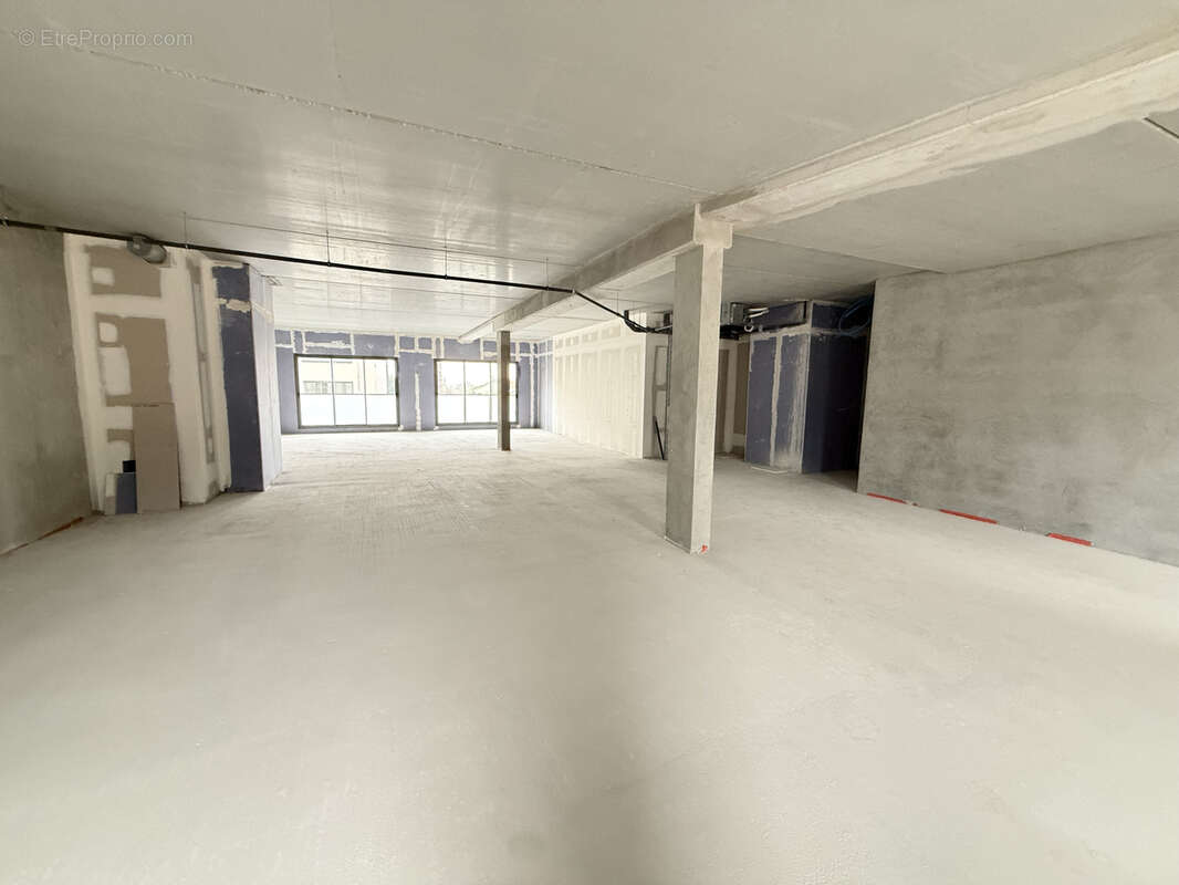 Commerce à SANARY-SUR-MER