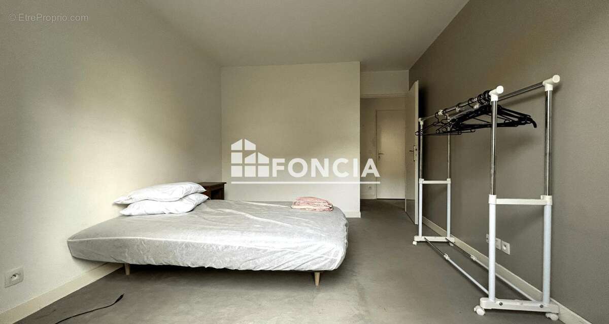 Appartement à SAINT-PIERRE-DU-PERRAY