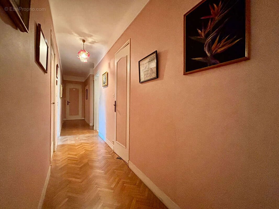 Appartement 5 pièces 150 m2 Longchamp - photo 7