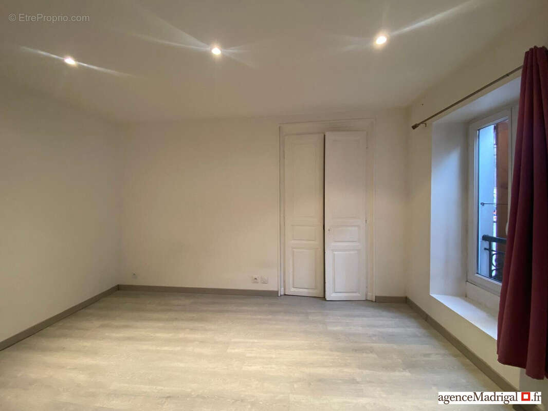 Appartement à SAINT-LAURENT-DU-PONT