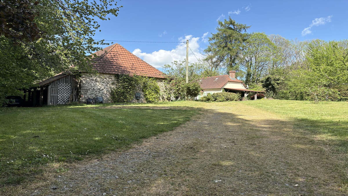 Maison à SAINT-SORNIN-LAVOLPS