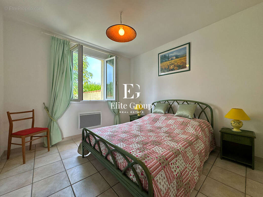 Maison à PORT-DES-BARQUES