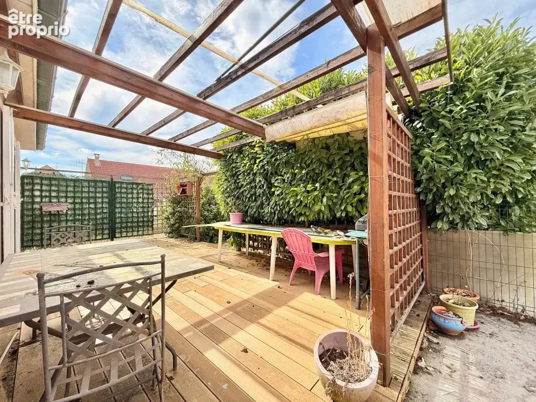 Maison 209 m² - 4 chambres - Terrain de 1020 m² - photo 4