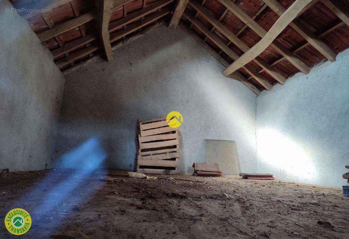 Maison à SAINT-MARTIN-D&#039;AUXIGNY