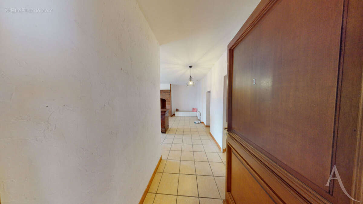 Verdun-sur-Garonne Centre  Immeuble de rapport de 4 appartements - photo 2
