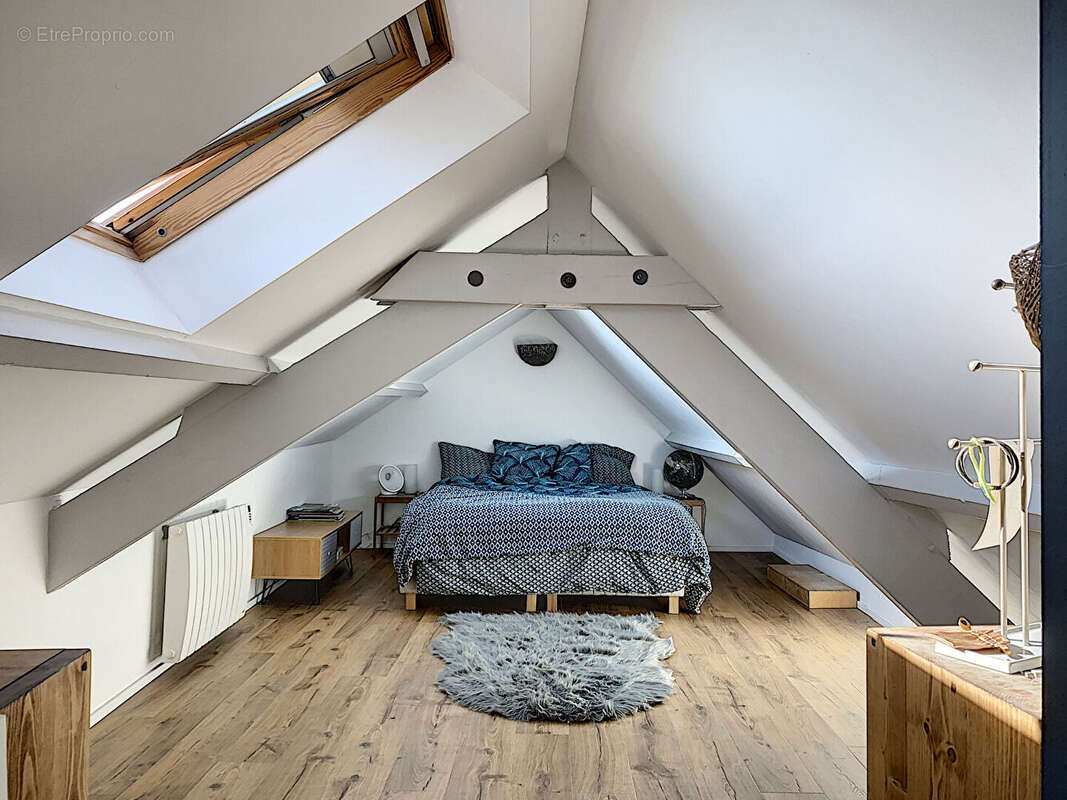 Maison à NEAUPHLE-LE-CHATEAU