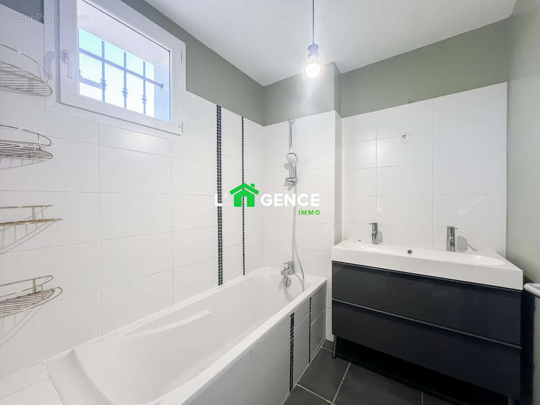 Maison à PORT-DE-BOUC