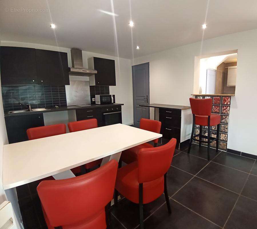 Maison à CAMARET-SUR-AIGUES