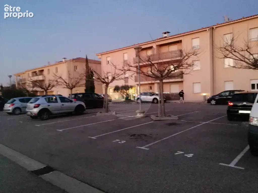 Appartement T2 + terrasse + 2 stationnements - photo 8