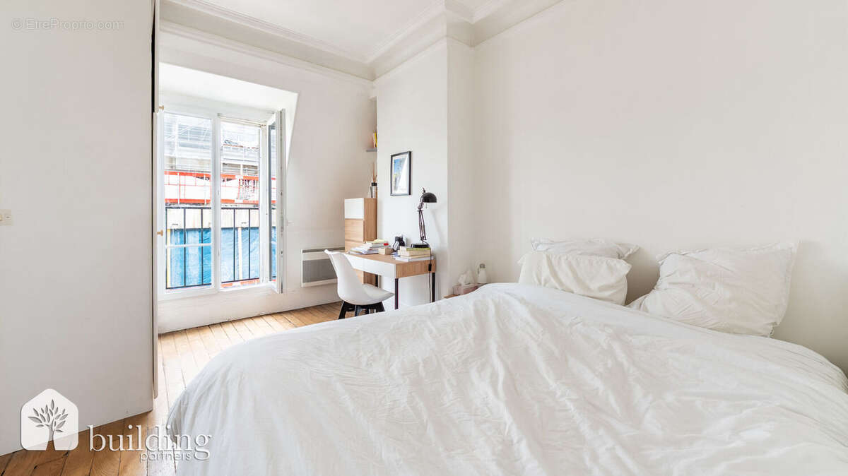 Appartement à PARIS-17E