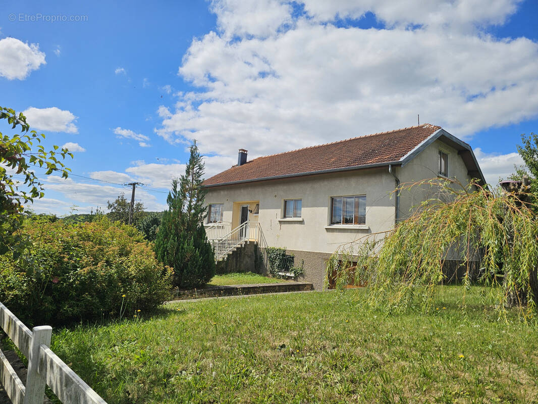 Maison à CHARENCY-VEZIN