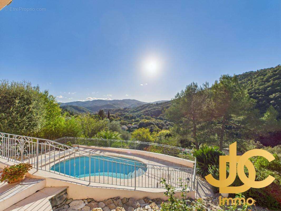 Maison à AURIBEAU-SUR-SIAGNE