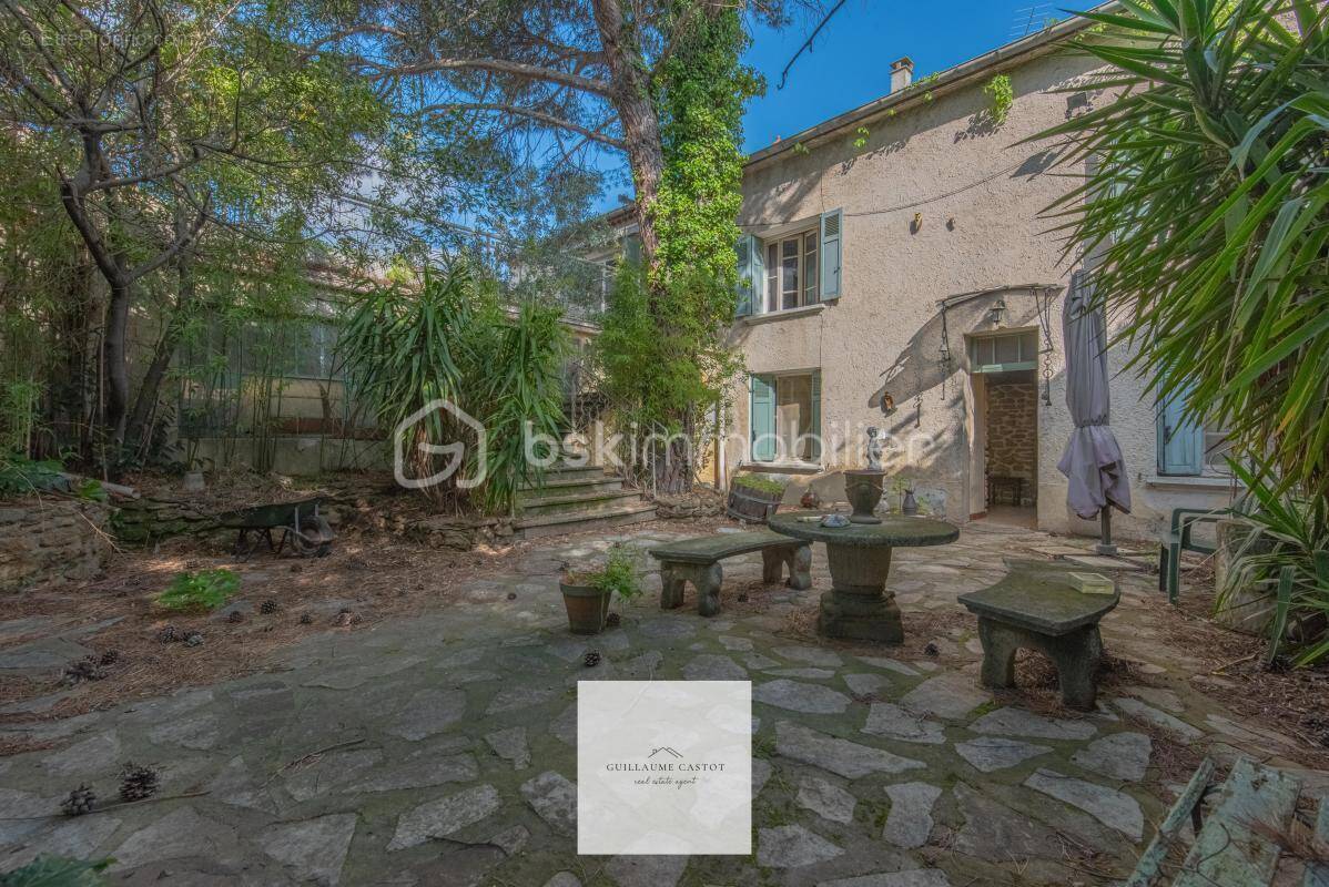 Maison à SORGUES