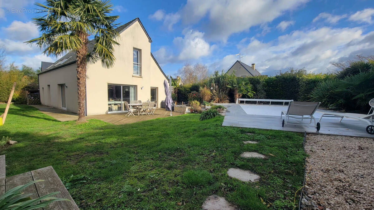 Maison à SAINT-SATURNIN-SUR-LOIRE