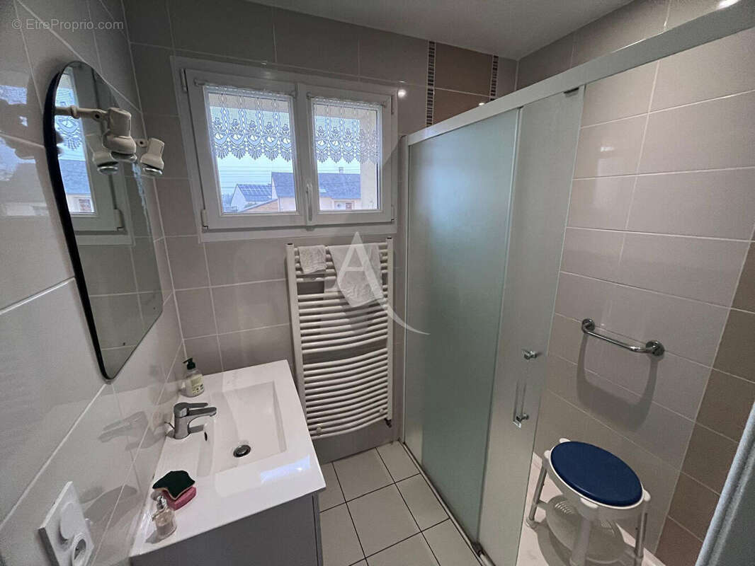 Maison à CHALONS-DU-MAINE