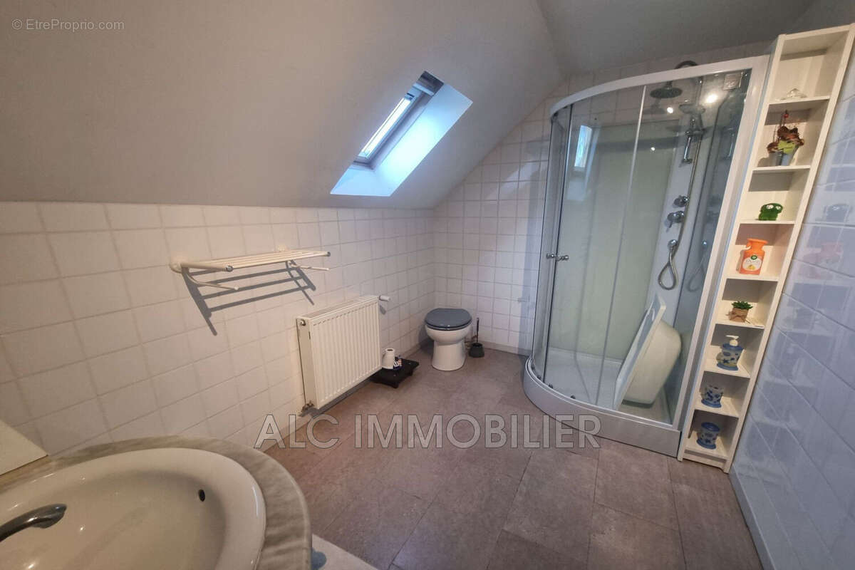 Maison à NEAUPHE-SOUS-ESSAI