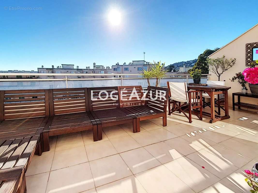 Appartement à VALLAURIS