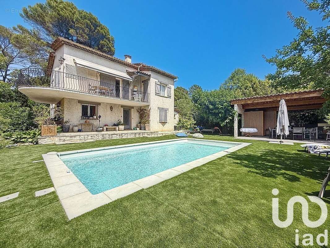 Photo 2 - Maison à MOUANS-SARTOUX