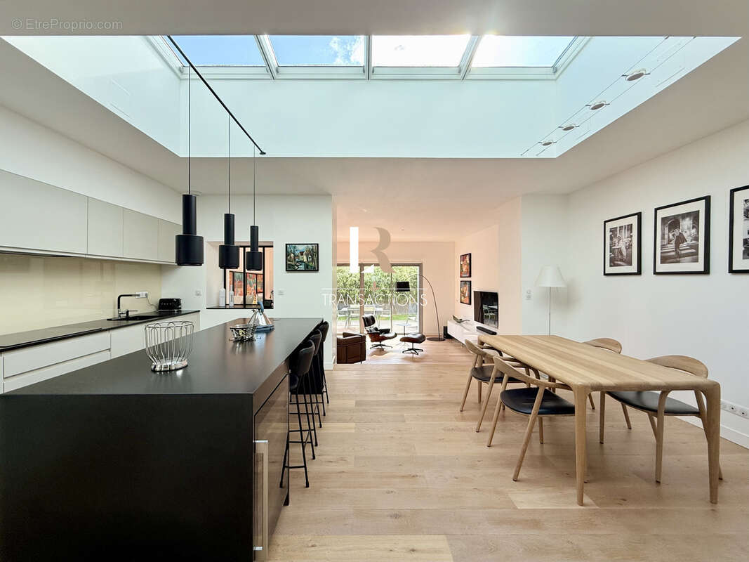La genette / Bordure de parcs - Maison contemporaine avec chambre en rdc, garage et jardin - photo 3