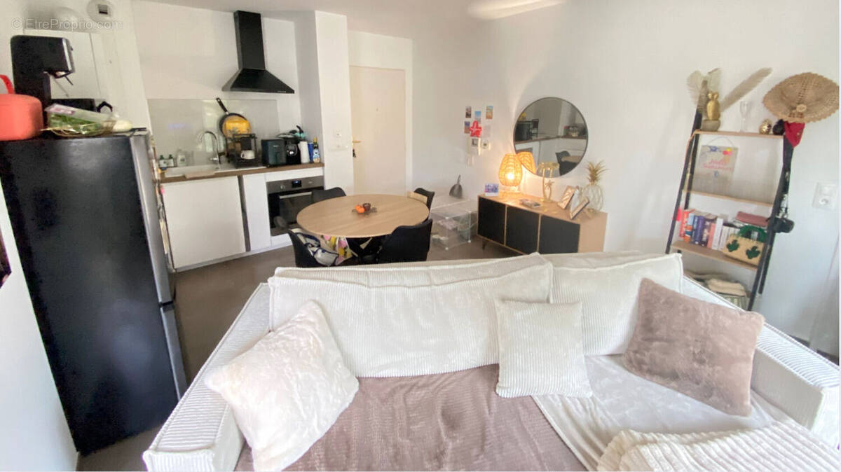 Photo 1 - Appartement à MARSEILLE-9E