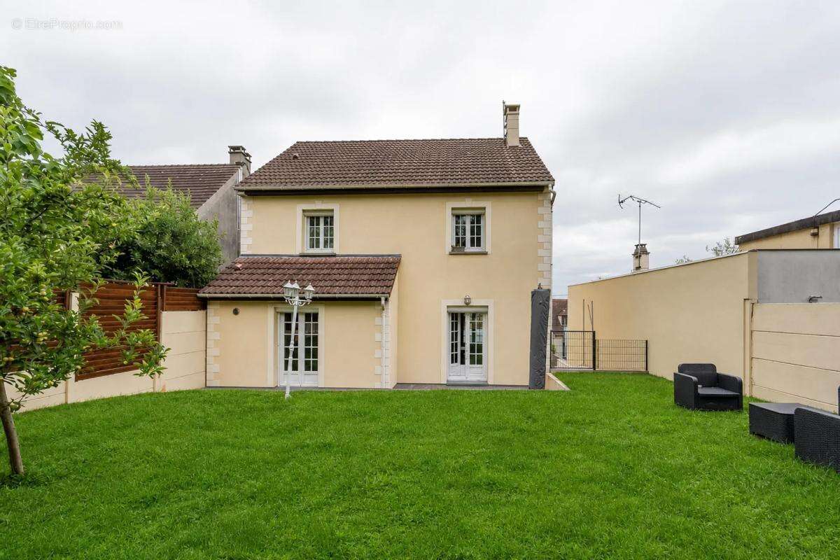 Maison à MONTREUIL