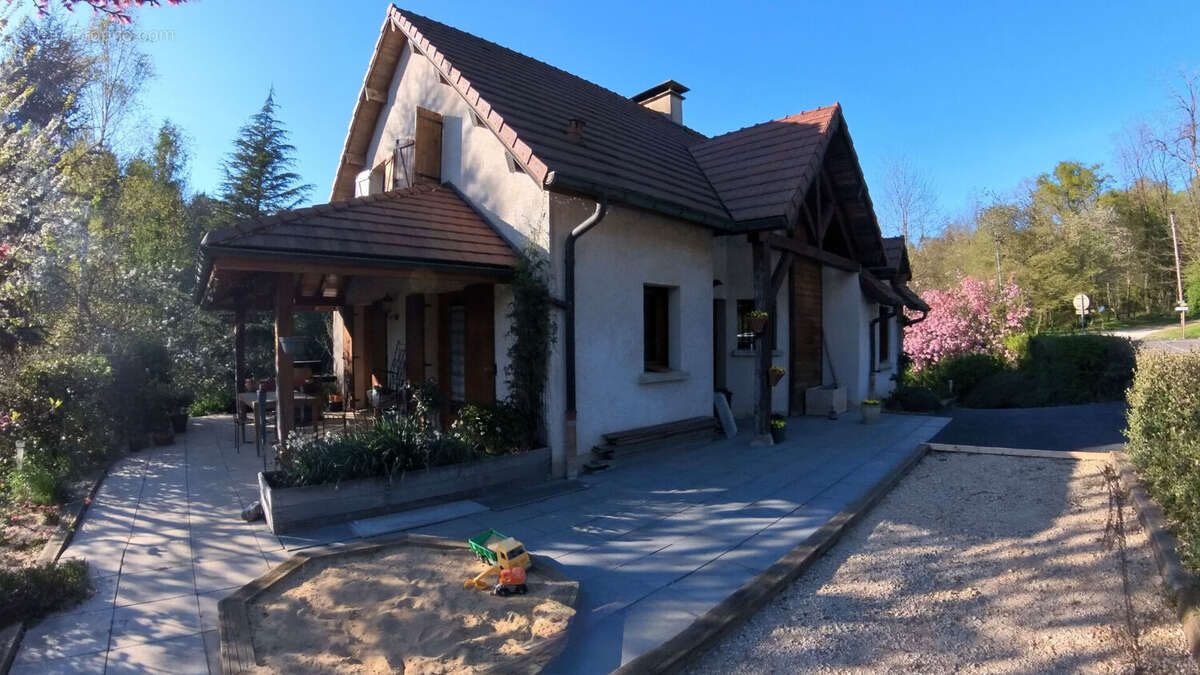 Maison Dole 5 pièce(s) 136 m2 / Terrain de 3394 m² - photo 8
