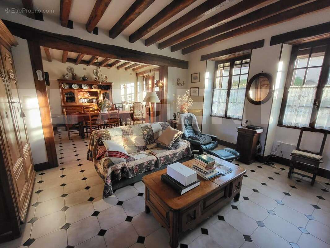 7 - Maison à CONDE-EN-BRIE