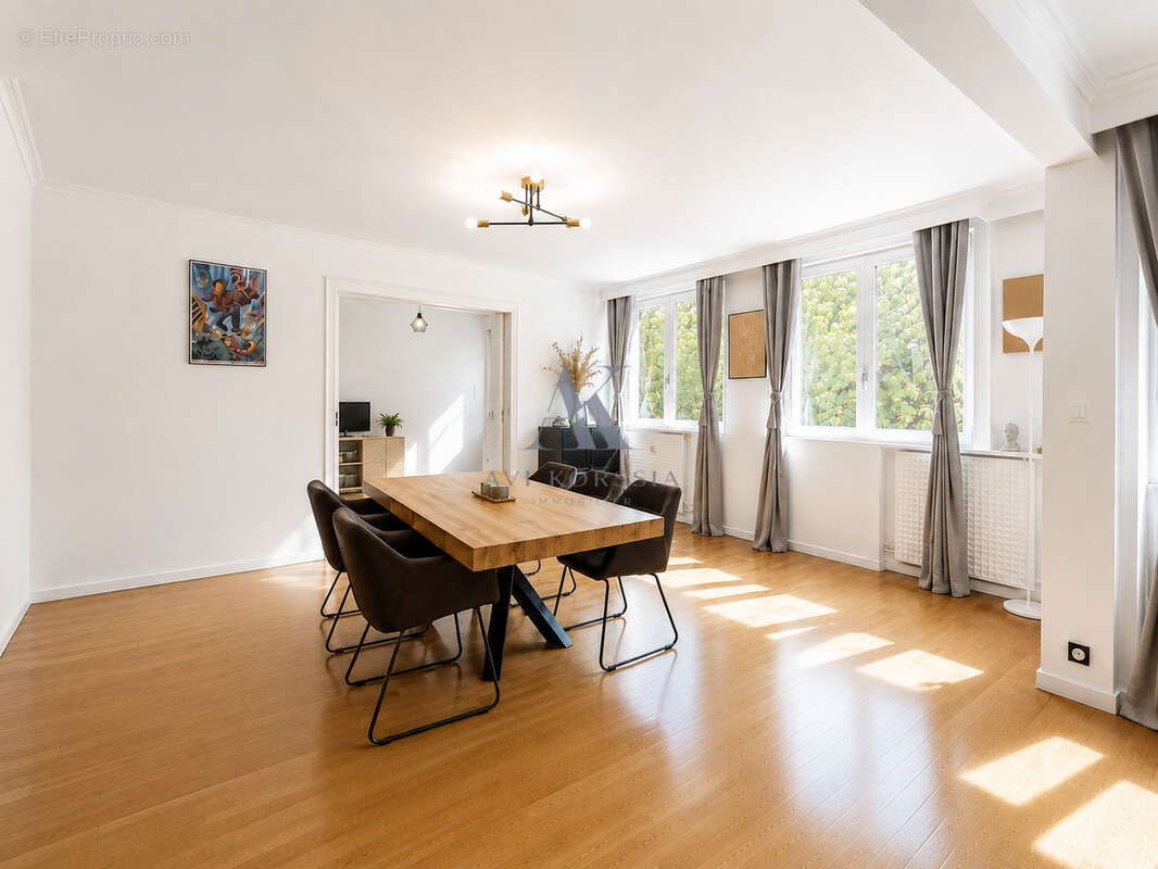 Bron   Appartement T6 112 m2, 4 chambres avec terrasse et parking - photo 3