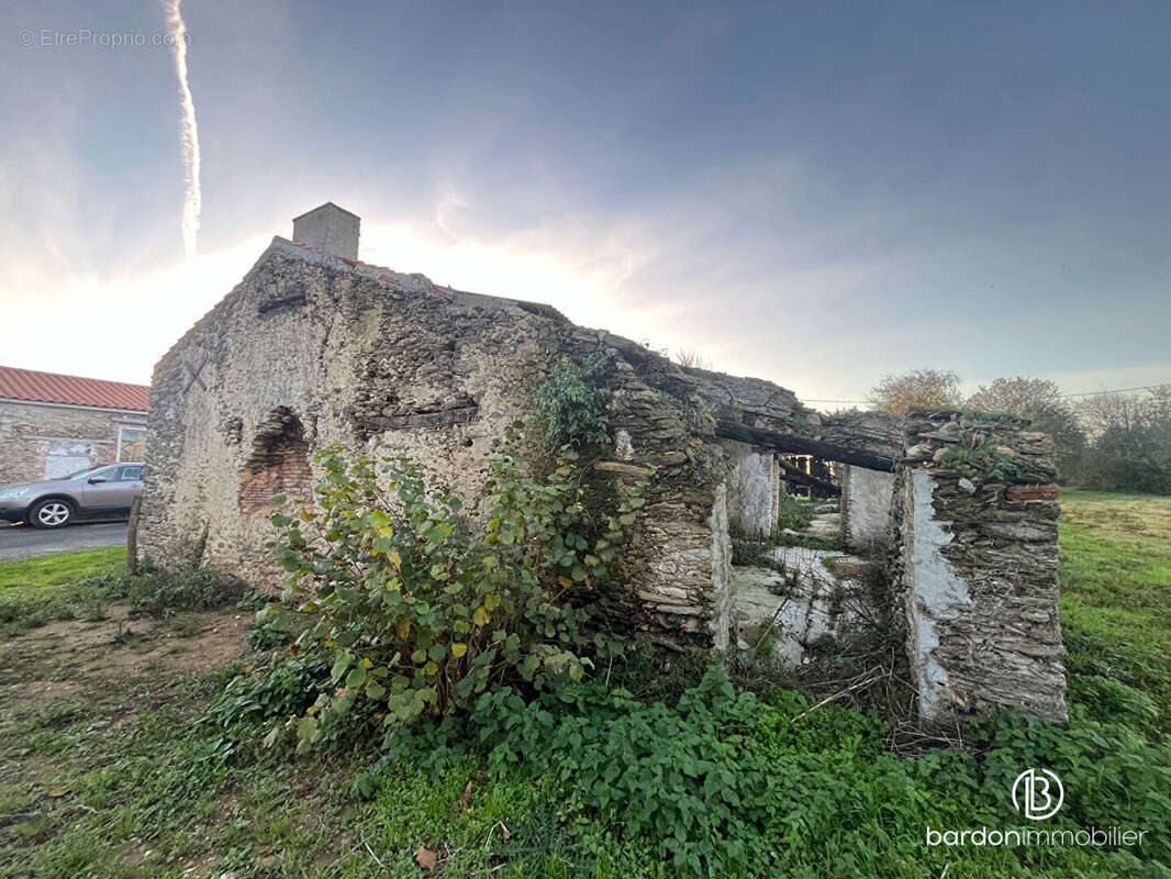 Maison à FROIDFOND