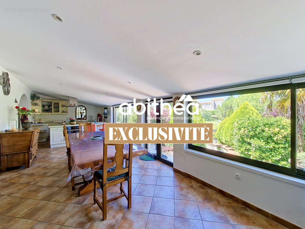 Exclusivité  Maison Charentaise  197m2 hab  5 chambres dont 1 suite  Garage  Dépendance  1350 m2 terrain - photo 8