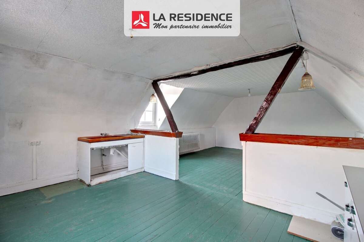 Maison à SAINT-ETIENNE-DU-ROUVRAY