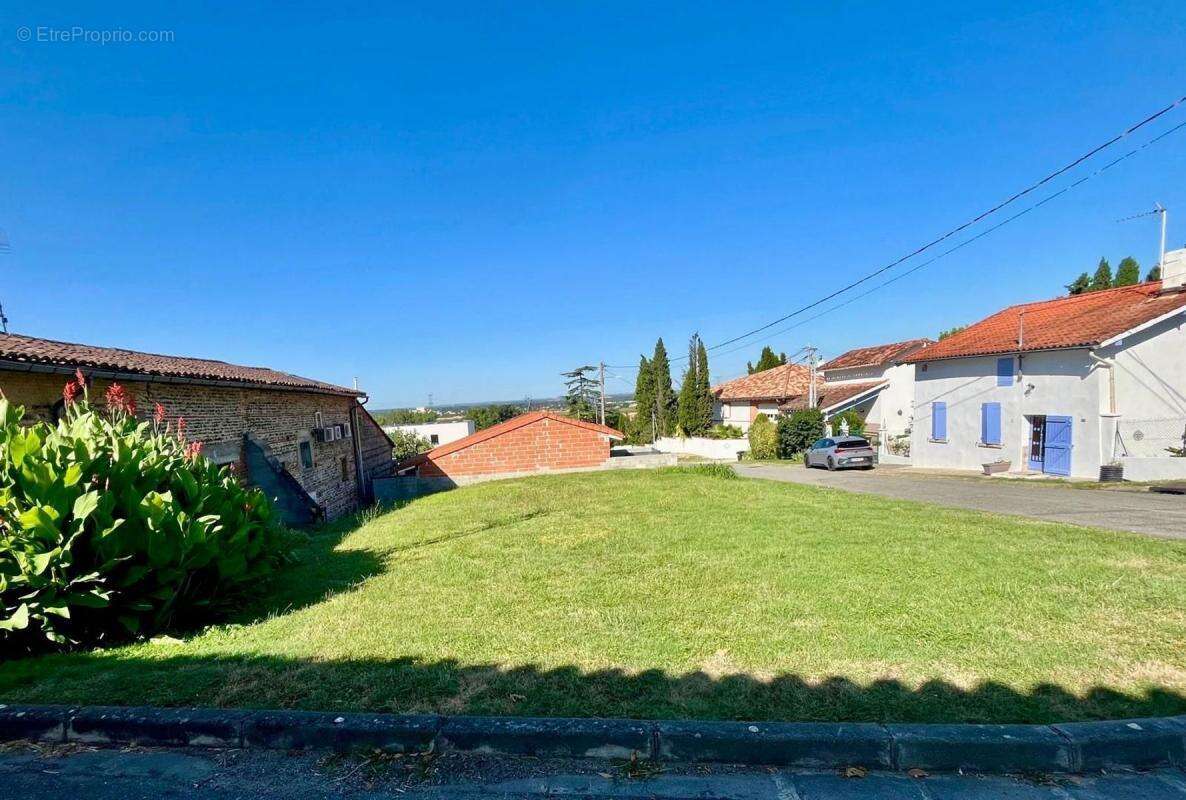 Terrain à CASTELNAU-D&#039;ESTRETEFONDS