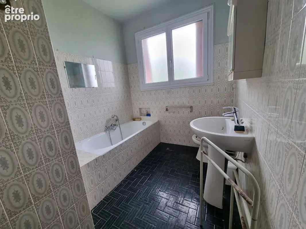 Maison Saint Denis Lanneray 6 pièce(s) 140 m2 - photo 8