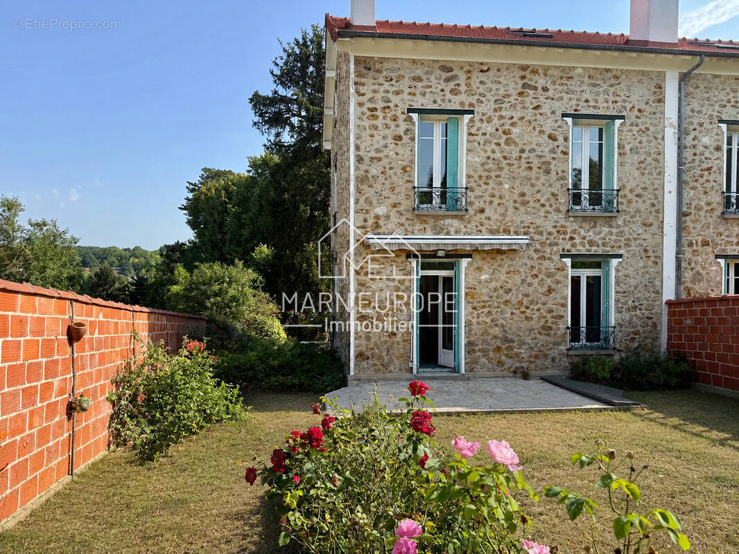 Maison à COUPVRAY