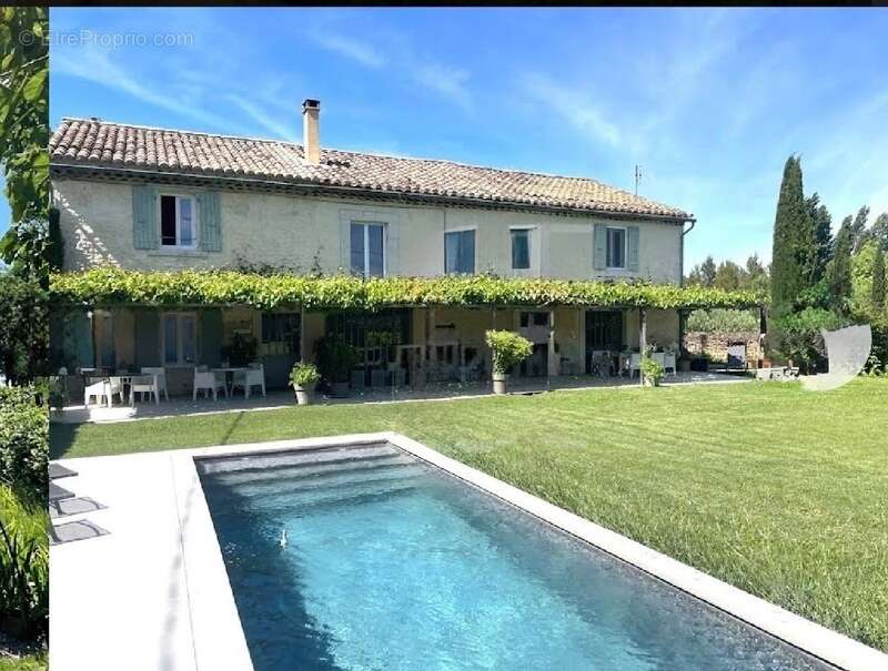 Maison à SUZE-LA-ROUSSE