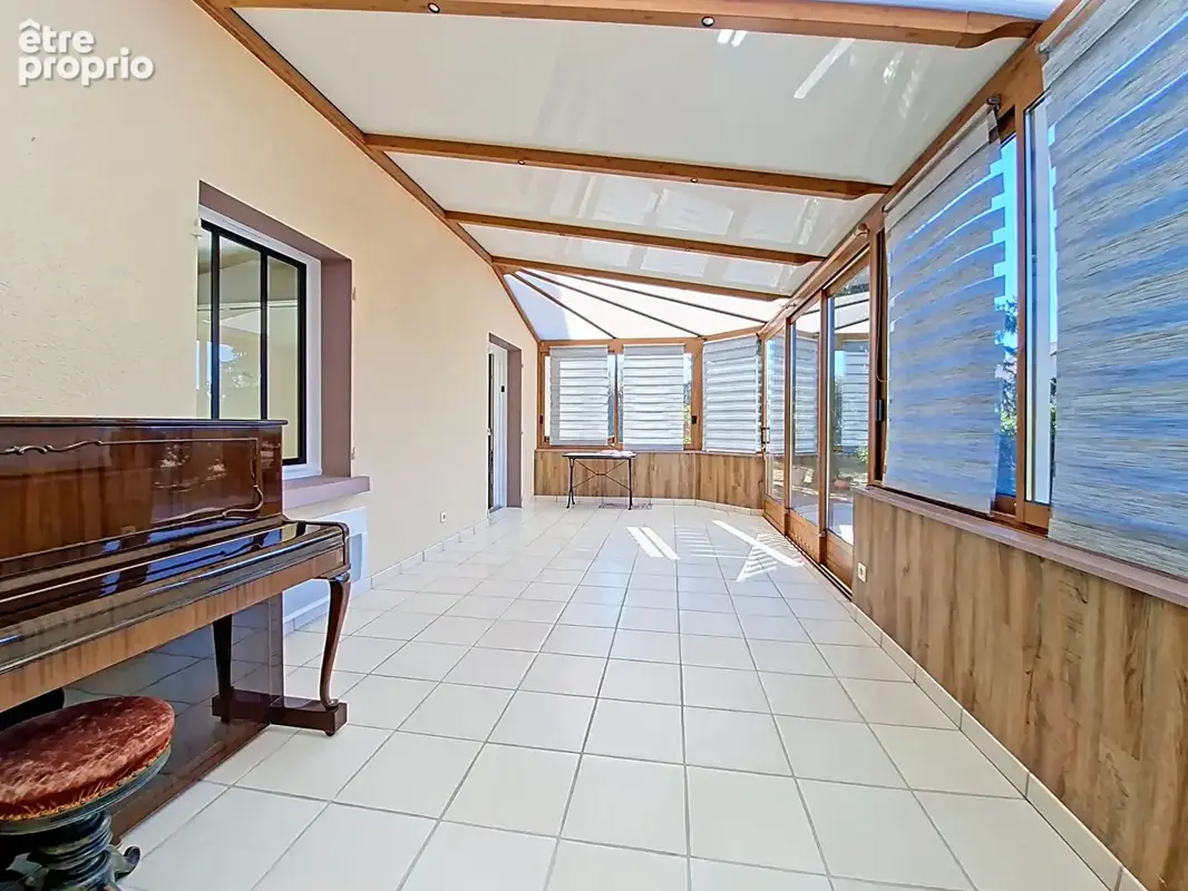 Maison 6 pièces 210 m² à vendre à Barrou (37350) - photo 8