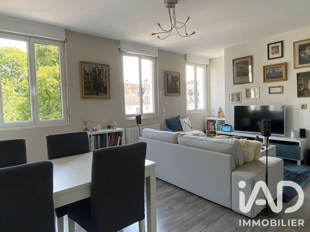Photo 2 - Appartement à SAINT-JEAN-DE-LA-RUELLE