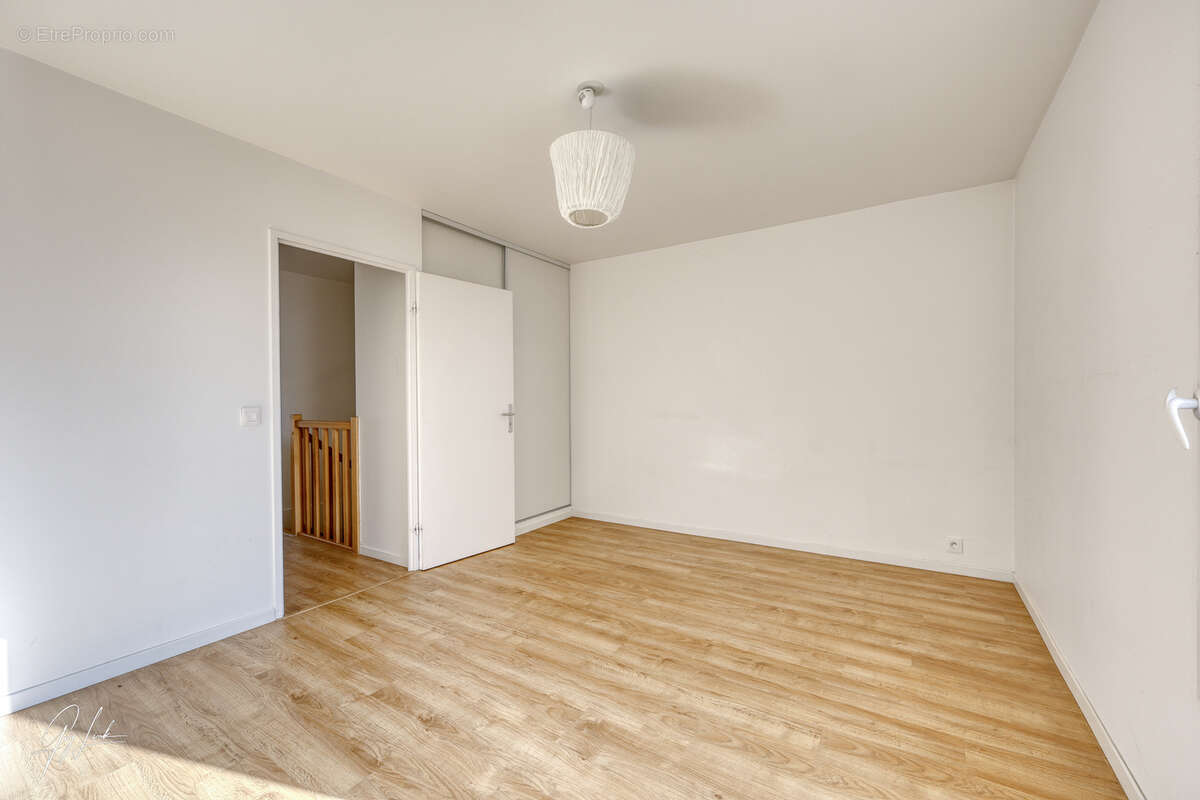 Maison à NANTERRE