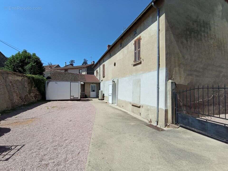 Ensemble immobilier avec épicerie multi-services et - photo 14