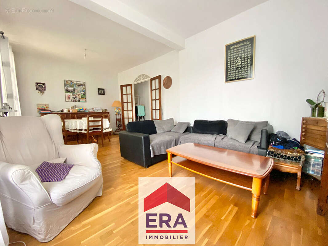 Maison à SARTROUVILLE