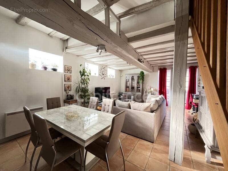 Maison à CHAMPIGNELLES