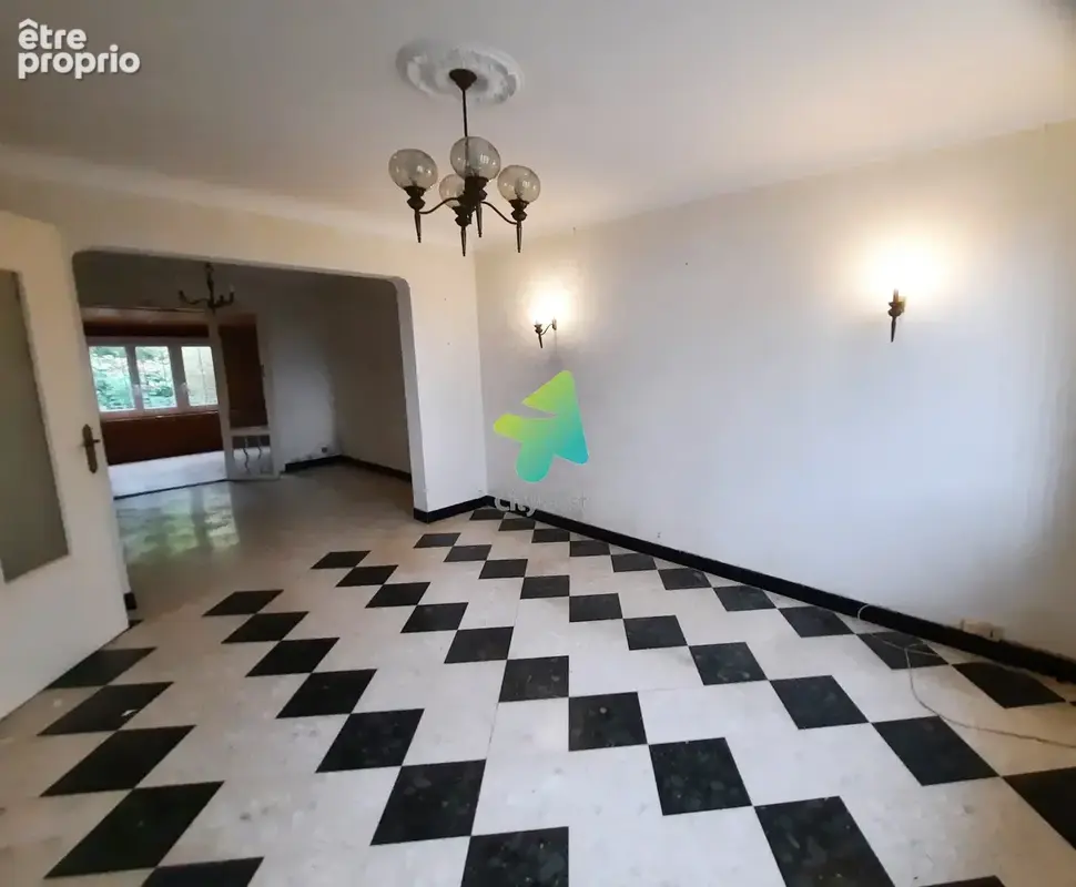 Villa t5 a renover avec jardin et garage - photo 4